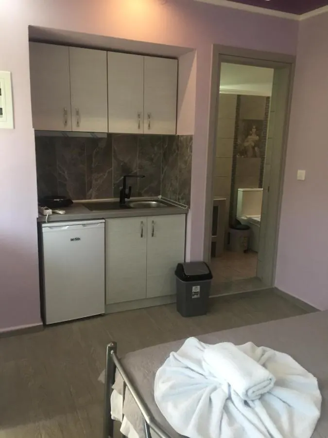 Katrine Rooms Nea Kallikrateia
